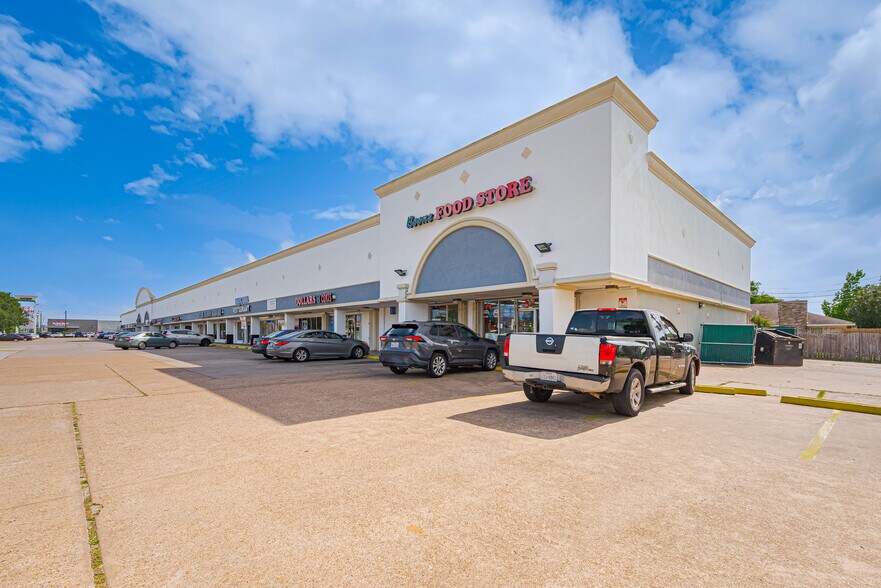 Primary Photo Of 8002-8138 Boone Rd, Houston Storefront For Sale