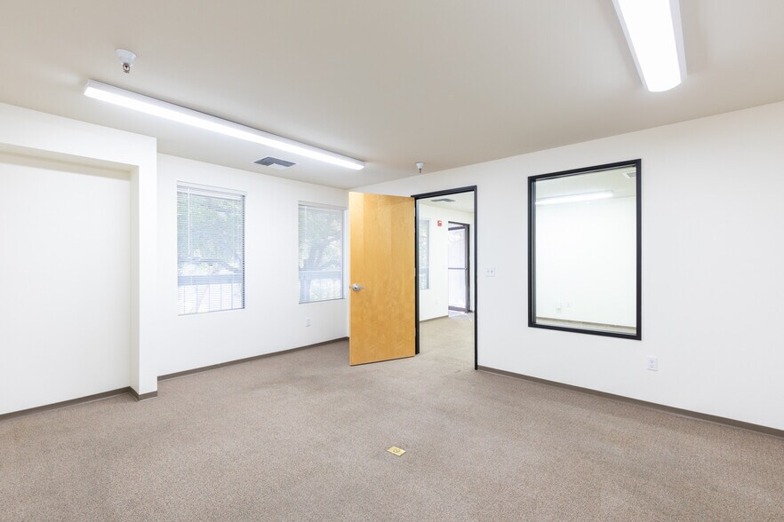 More Photos Of 6050 Commerce Blvd, Rohnert Park Office For Sale