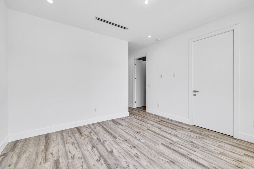 More Photos Of 1233 NE 12th Ave, Fort Lauderdale Apartments For Sale