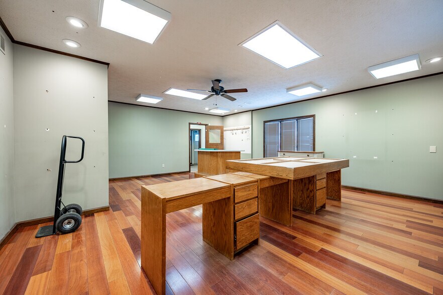 More Photos Of 814 E Washington St, Greencastle Medical For Sale