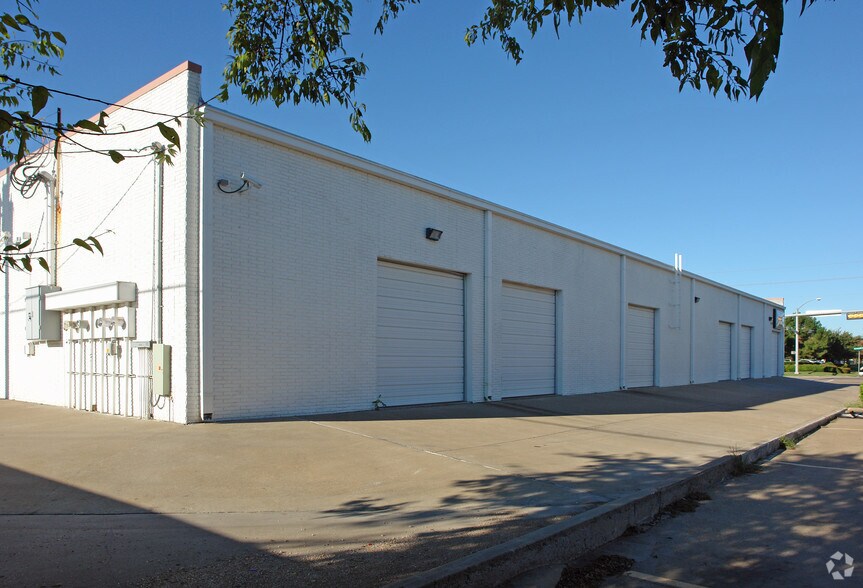 More Photos Of 2406 S Jupiter Rd, Garland Unknown For Lease