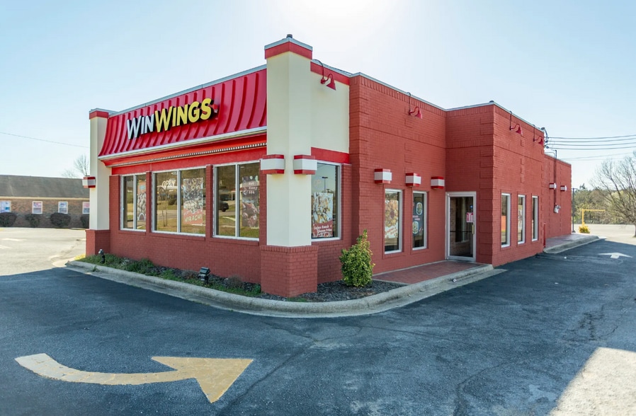 Primary Photo Of 3530 Pelham Pky, Pelham Fast Food For Sale