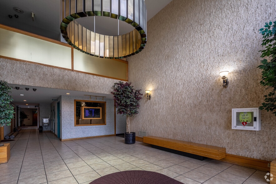 More Photos Of 6161 Busch Blvd, Columbus Office For Lease