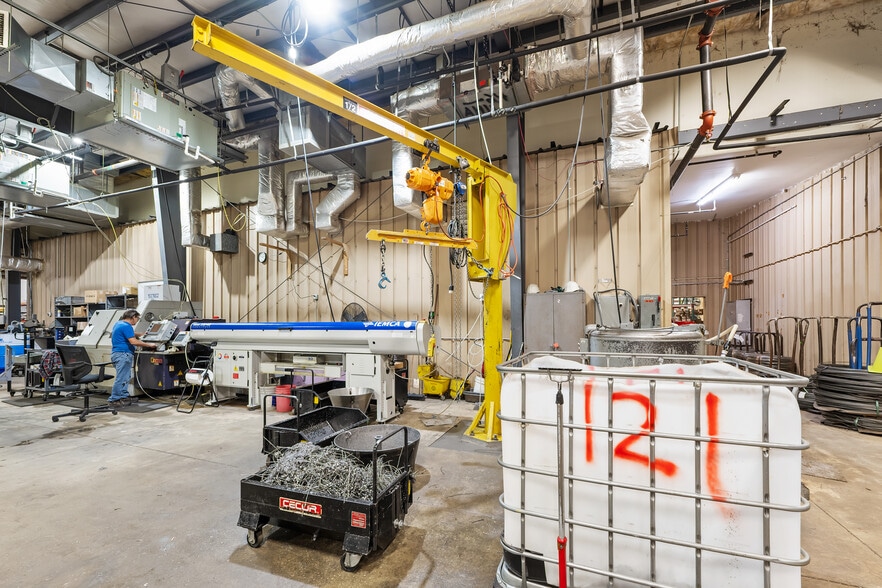 More Photos Of 2 Sunshine Blvd, Ormond Beach Light Distribution For Lease