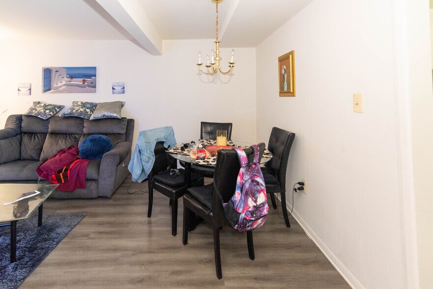 More Photos Of 1213 E Northern Pky, Baltimore Apartments For Sale