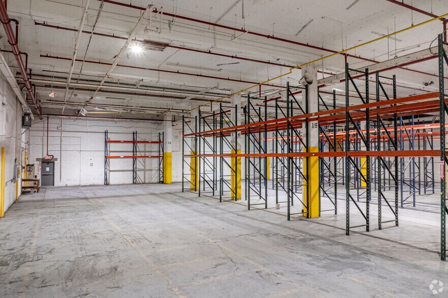 More Photos Of 1 Passaic St, Wood-Ridge Warehouse For Lease