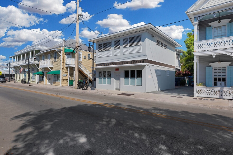 More Photos Of 1011 Truman Ave, Key West Apartments For Lease