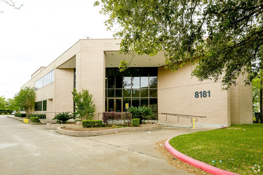 More Photos Of 8181 N Stadium Dr, Houston Medical For Sale