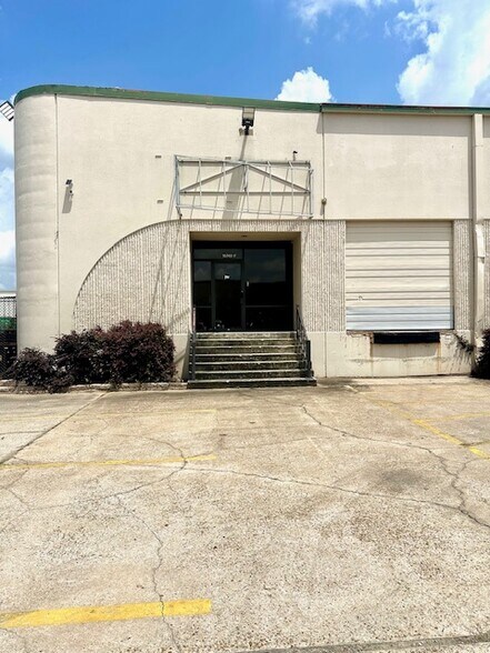 More Photos Of 16745 N I-45 Fwy, Houston Industrial For Sale