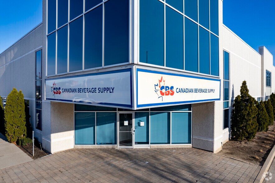 More Photos Of 3350 Ridgeway Dr, Mississauga Warehouse For Lease