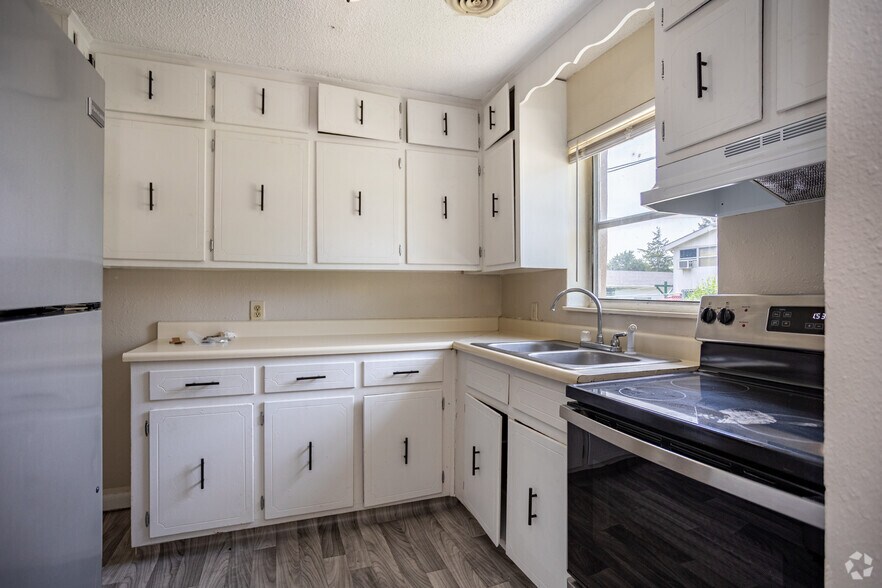 More Photos Of 2215 Buffalo Trl, Morristown Apartments For Sale