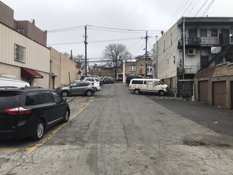 More Photos Of 57 Pearl St, Yonkers Warehouse For Lease