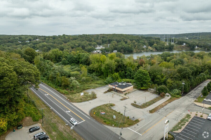 More Photos Of 641 Norwich New London Tpke, Uncasville Fast Food For Sale