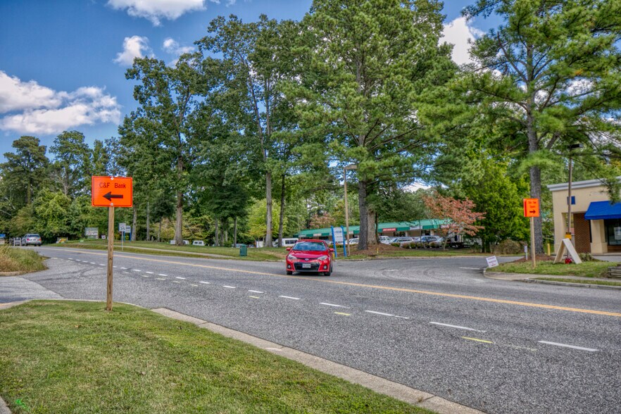 More Photos Of 5242 Olde Towne Rd, Williamsburg General Retail For Lease