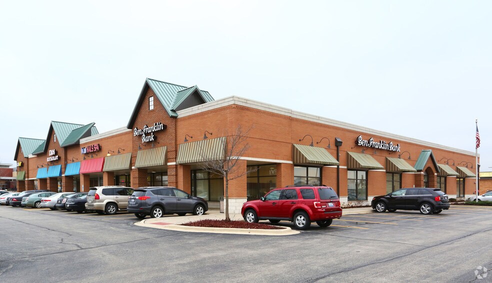 More Photos Of 830 E Kensington Rd, Arlington Heights Freestanding For Lease