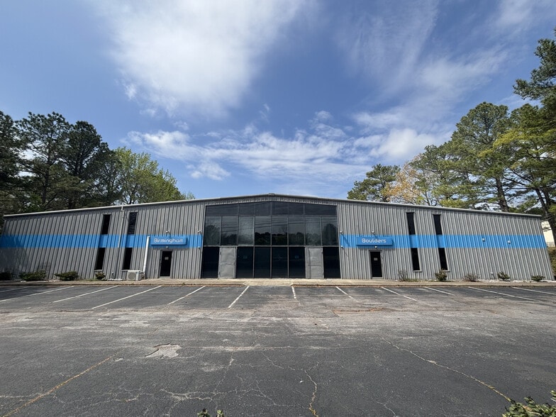 Primary Photo Of 136 Industrial Dr, Birmingham Warehouse For Lease