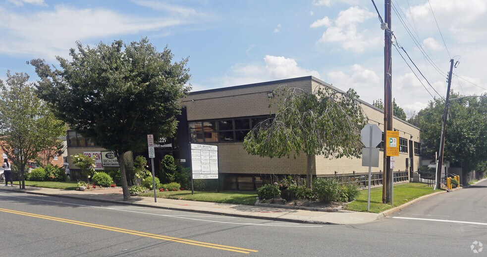 More Photos Of 1229 Broadway, Hewlett Medical For Lease