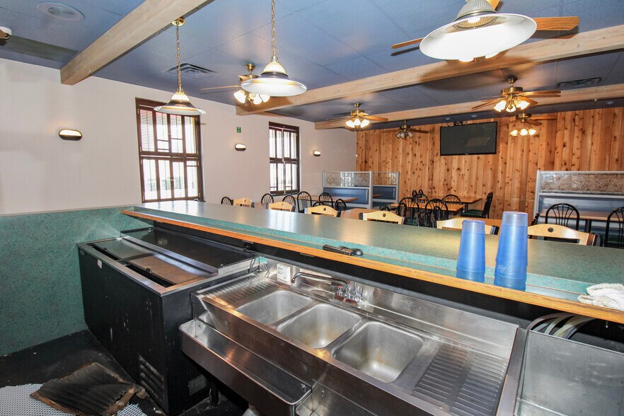 More Photos Of 125 Main St, Huron Bowling Alley For Sale