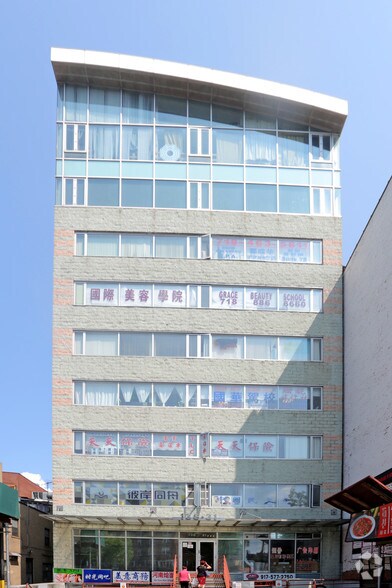 More Photos Of 13631 41st Ave, Flushing Office For Lease