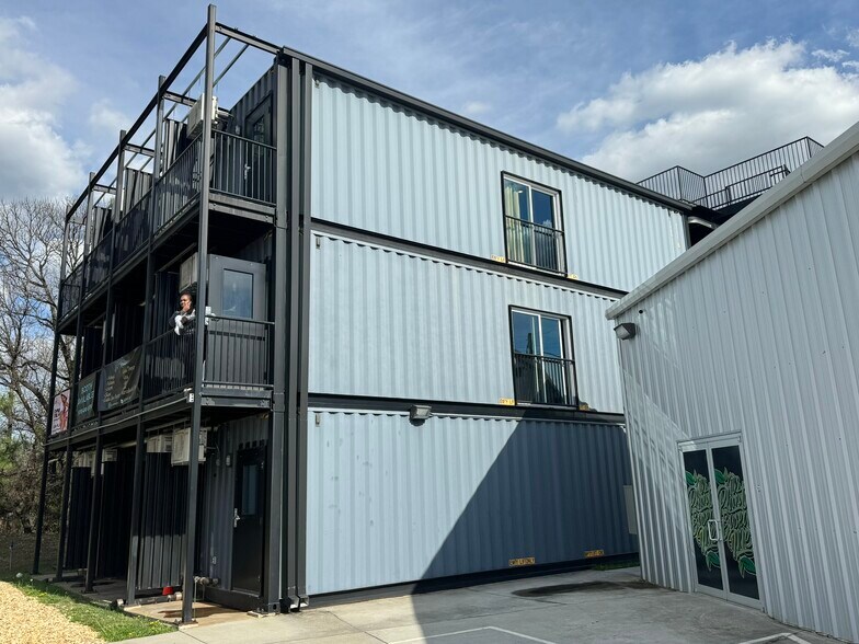 More Photos Of 1130 Chattahoochee Ave NW, Atlanta General Retail For Lease