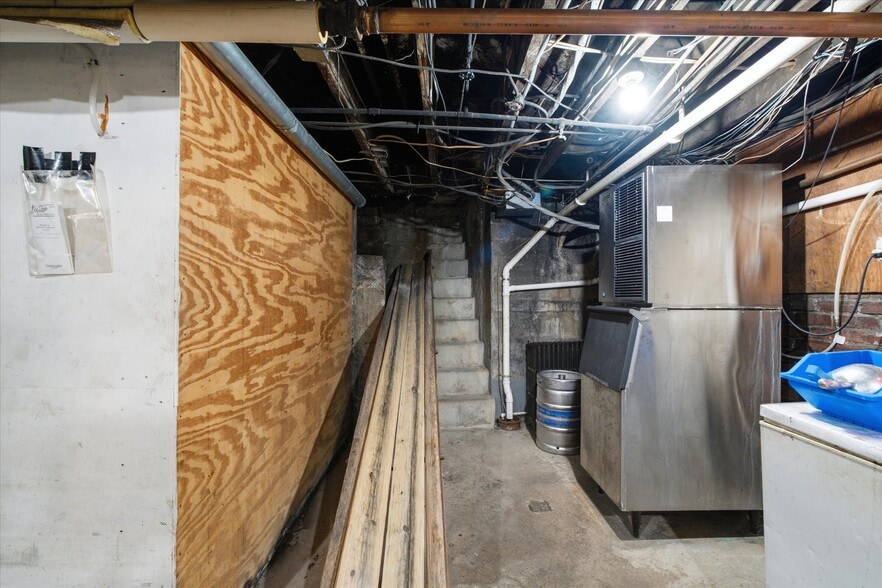 More Photos Of 4729 Liberty Ave, Pittsburgh Storefront Retail Office For Sale