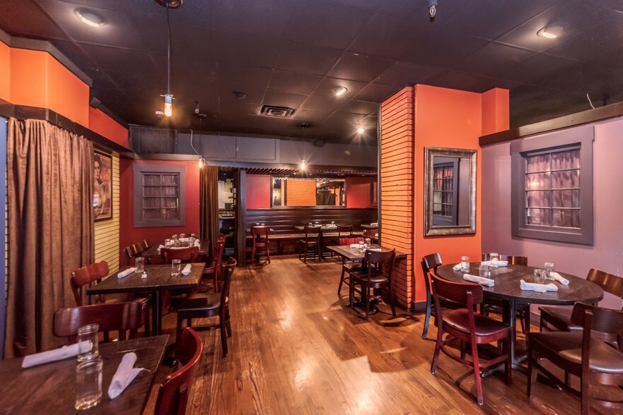 More Photos Of 11 Main St, Kingston Restaurant For Sale