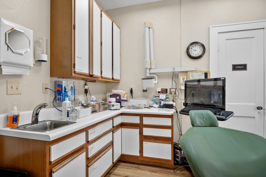 More Photos Of 614 S Main St, Blacksburg Medical For Sale
