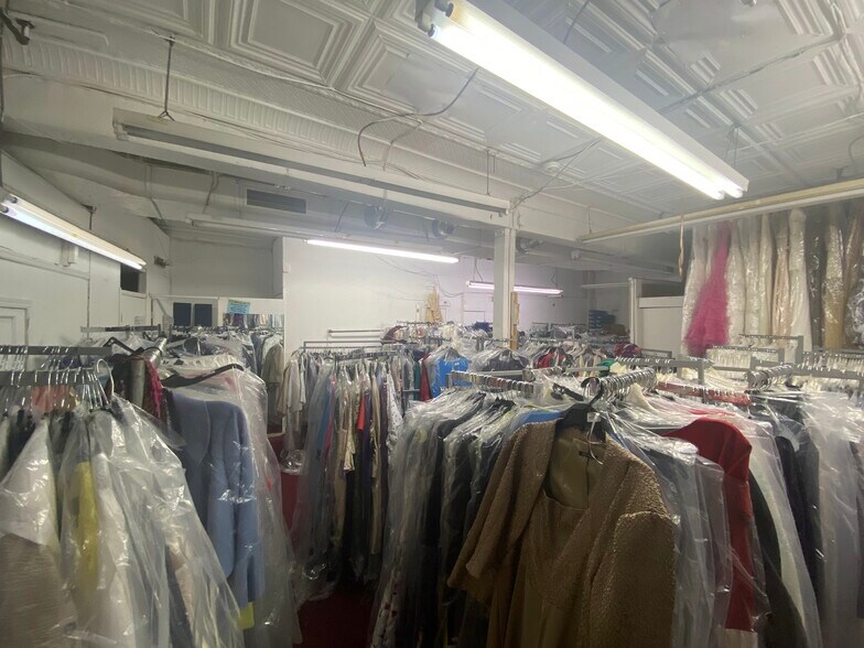 More Photos Of 467 Main St, Orange Storefront For Lease