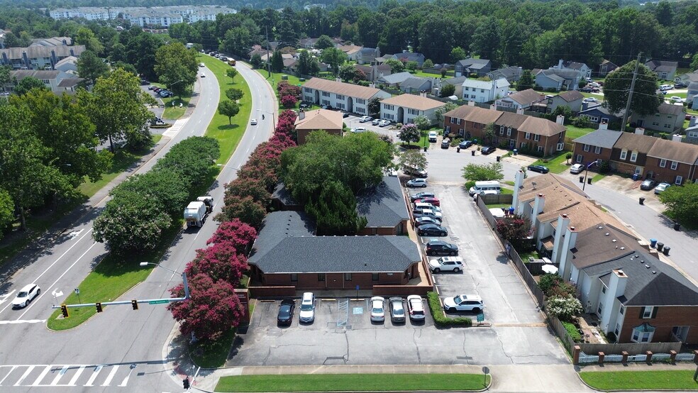 More Photos Of 1520 Stonemoss Ct, Virginia Beach Office Residential For Lease