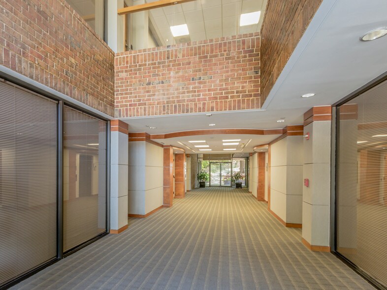 More Photos Of 8300 Dunwoody Pl, Atlanta Unknown For Lease