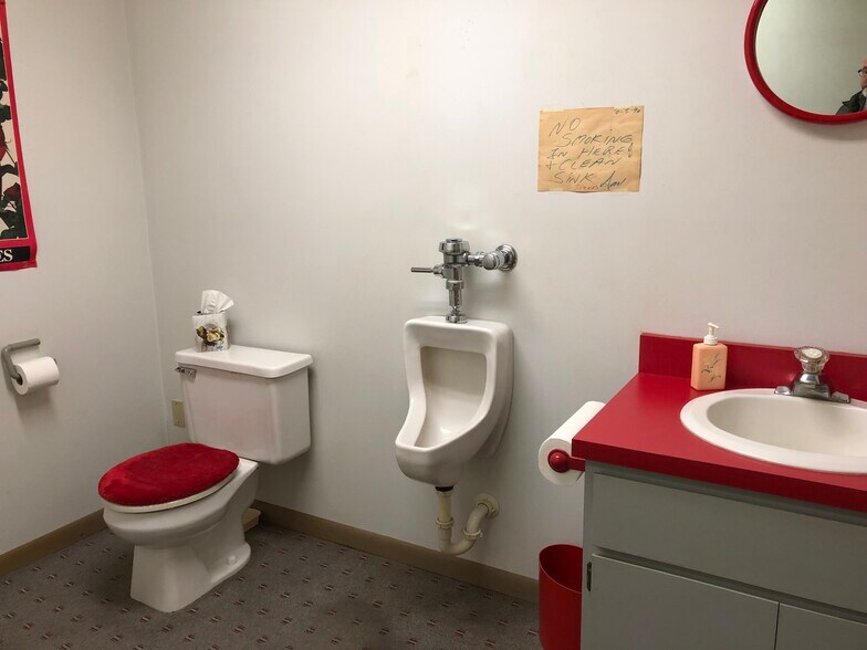 More Photos Of 95 S Dugan Rd, Sugar Grove Warehouse For Sale