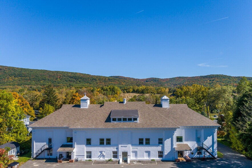 More Photos Of 55 Crystal St, Lenox Dale Apartments For Sale