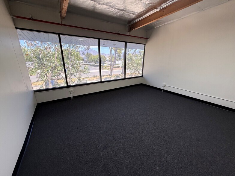 More Photos Of 487 Calle San Pablo, Camarillo Warehouse For Lease