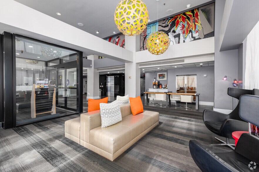 More Photos Of 120 E Lombard St, Baltimore Hotel For Sale