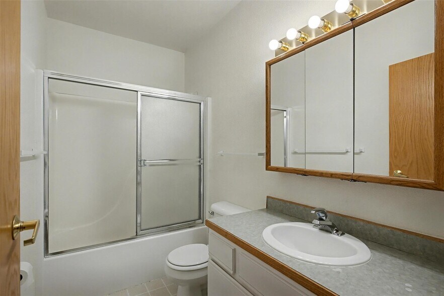 More Photos Of 305 46th St N, Great Falls Apartments For Sale