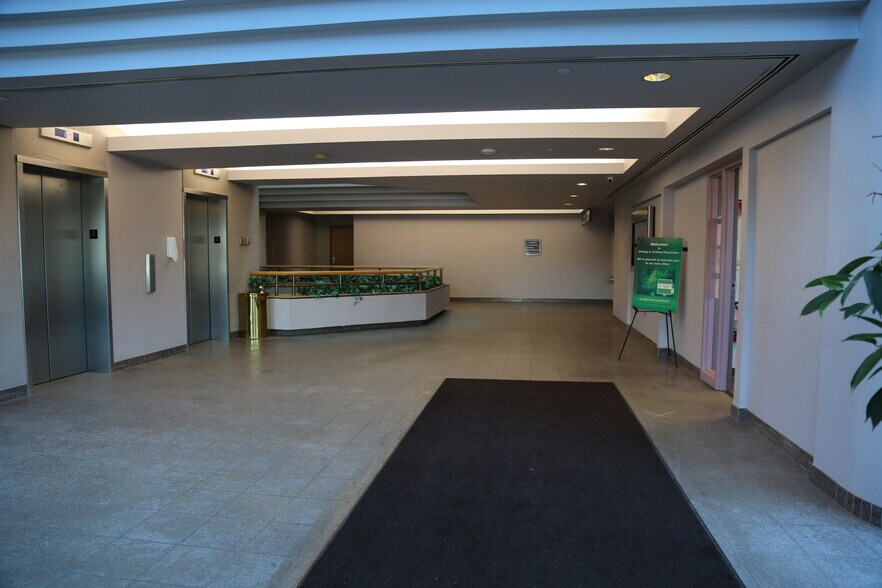 More Photos Of 3 Woodland Rd, Stoneham Medical For Sale