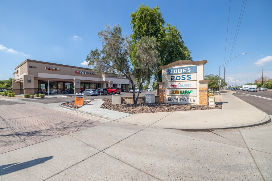 More Photos Of 5803 W Northern Ave, Glendale Freestanding For Lease