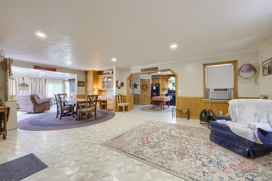 More Photos Of 197 Pencroft Dr N, Holtwood Industrial For Sale