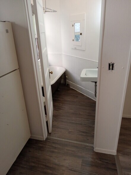 More Photos Of 213 Cedar St, Klamath Falls Apartments For Sale
