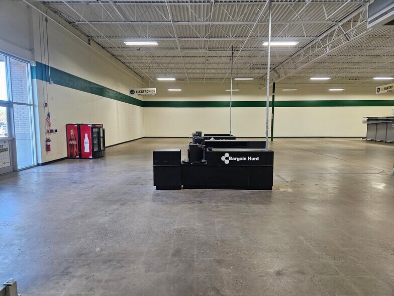 More Photos Of 1731 2nd Ave SW, Cullman General Retail For Sale