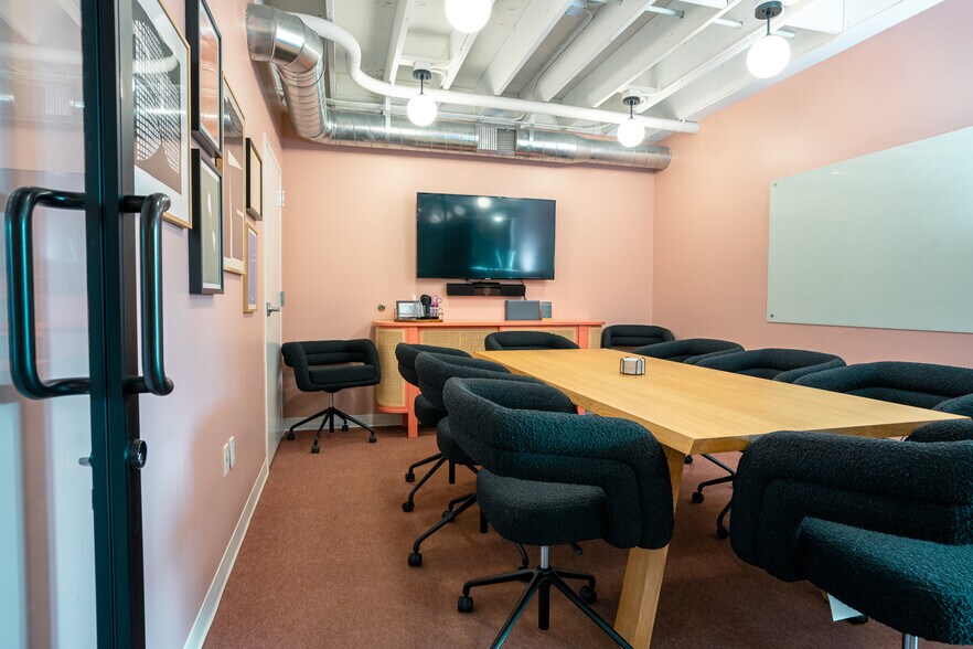 More Photos Of 2659 State St, Carlsbad Office For Sale