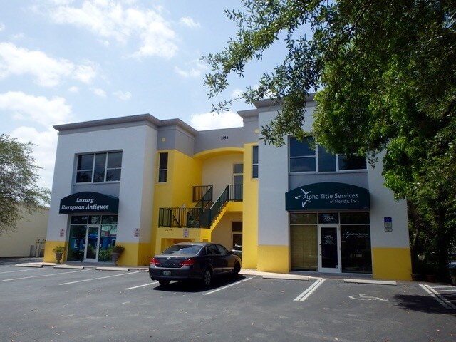 More Photos Of 2154 Trade Center Way, Naples Showroom For Sale