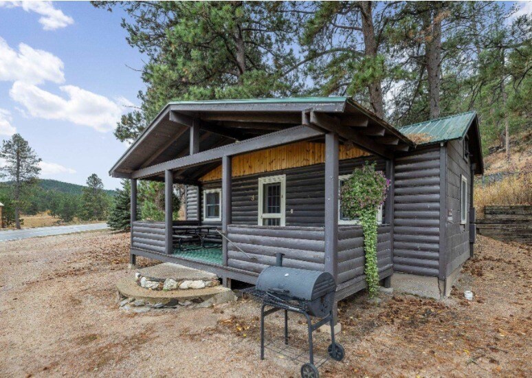 More Photos Of 24063 Highway 385, Hill City Lodge Meeting Hall For Sale