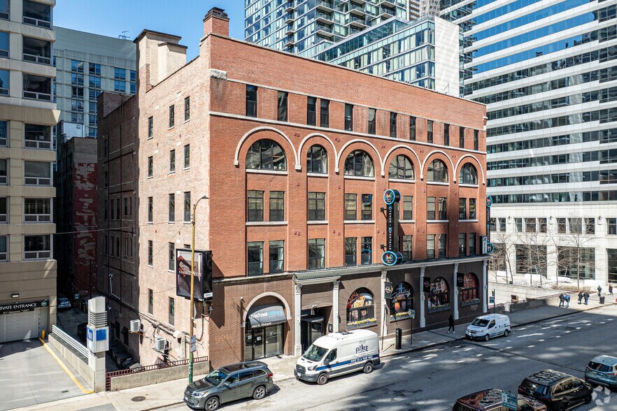 More Photos Of 444 N Wabash Ave, Chicago Office For Lease