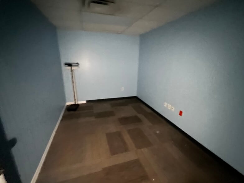 More Photos Of 5200-5322 Pearl St, Jacksonville Unknown For Lease