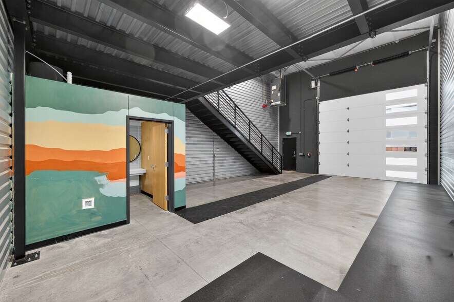 More Photos Of 529 SH 46 E, Boerne Warehouse For Lease