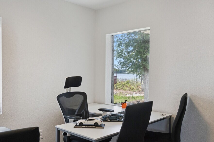 More Photos Of 690 N Semoran Blvd, Orlando Land For Lease