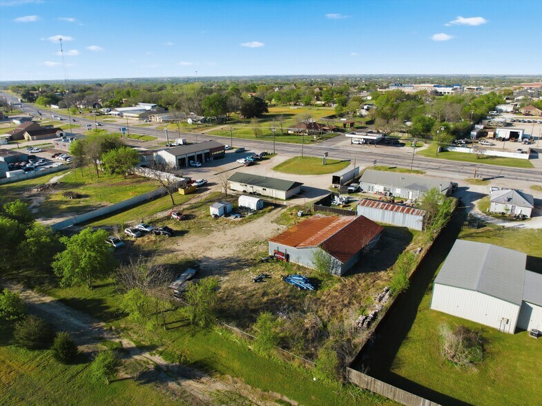 More Photos Of 510 S Robinson Dr, Robinson Office For Sale