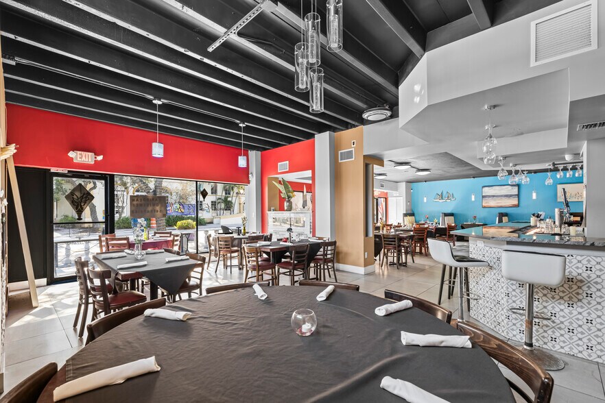 More Photos Of 502-504 Lucerne Ave, Lake Worth Restaurant For Lease