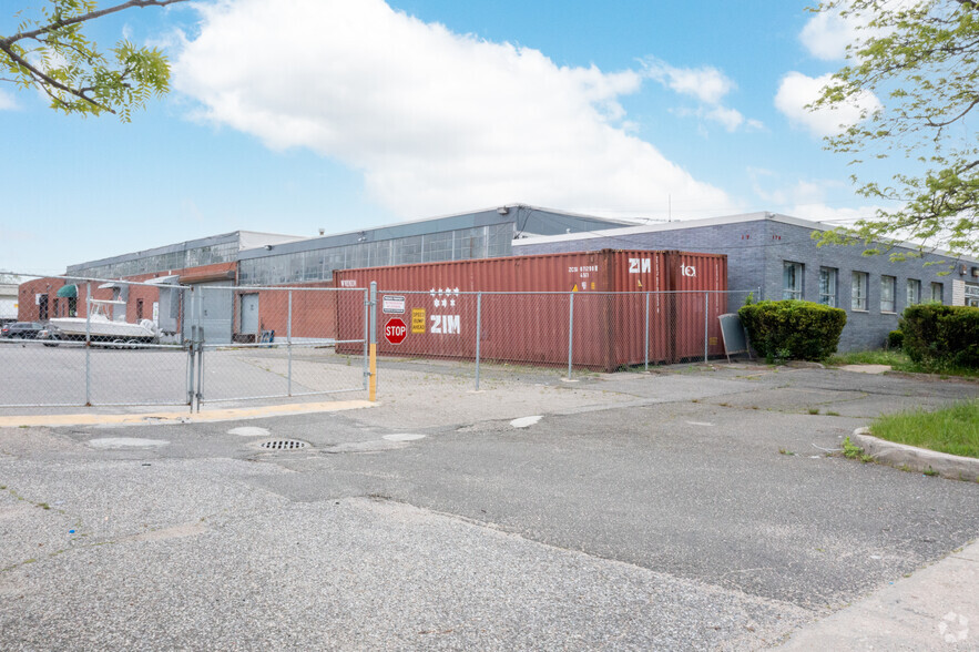 Primary Photo Of 170 Allen Blvd, Farmingdale Warehouse For Lease